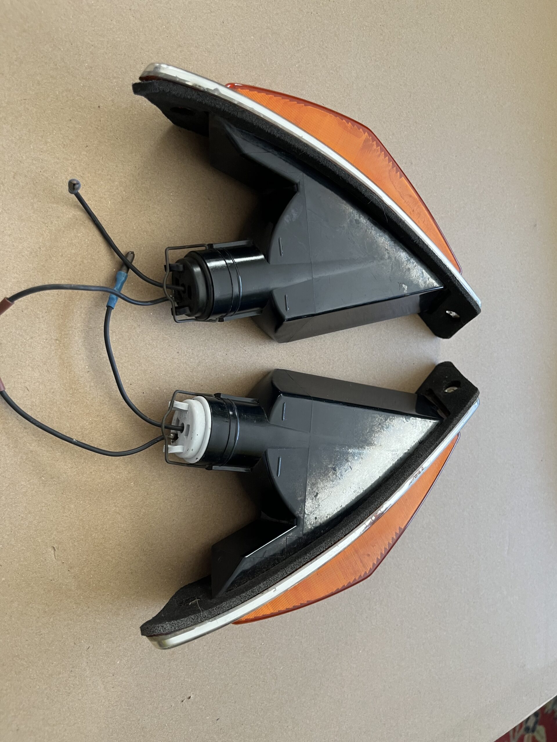 DS21 front turn signal lamps