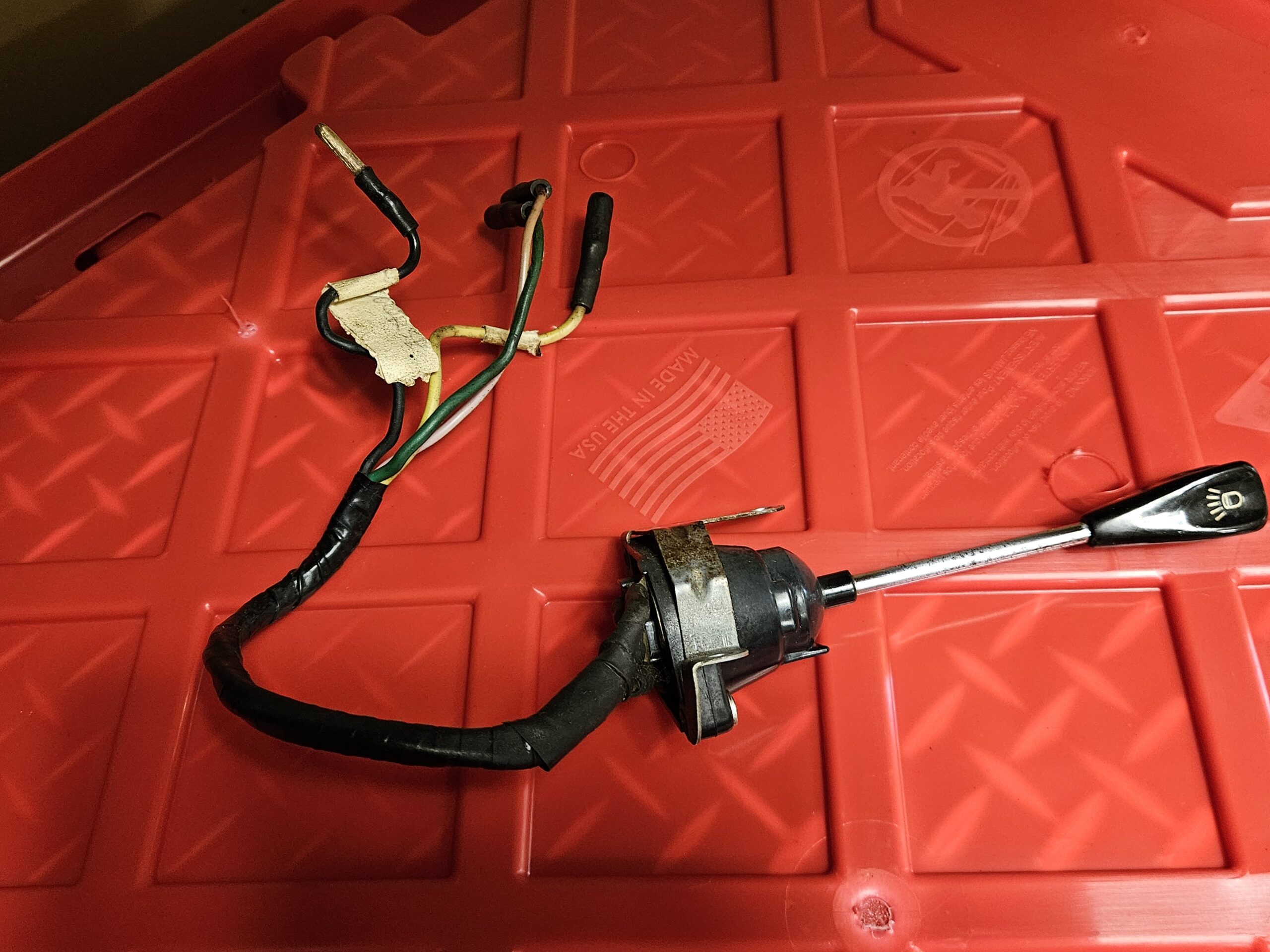 Later model DS light switch