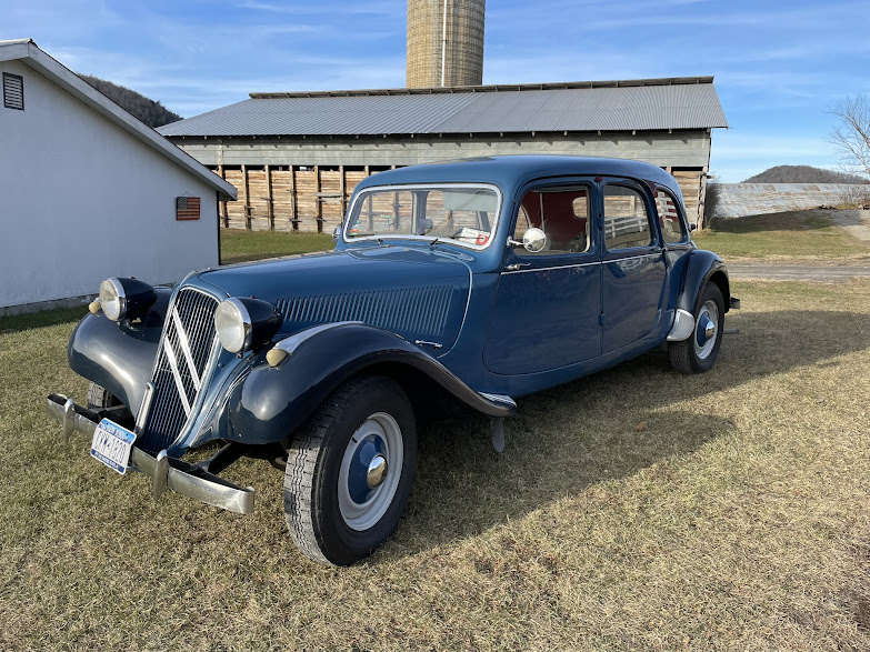 Auction Sept 20 10:30AM EST: Rare 9-person Familiale, long-wheelbase Traction Avant 11. Running & perfect for weddings, parades, test drive in Freehold, NY before auction.