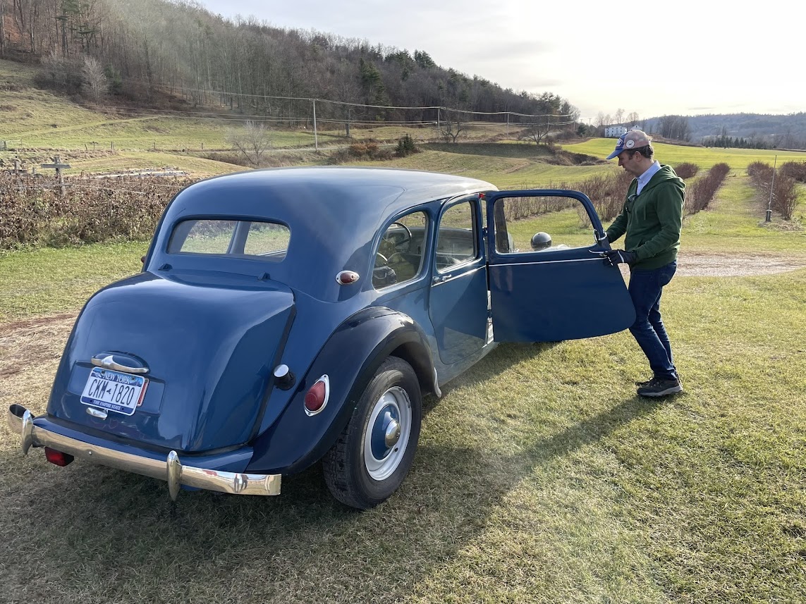 Auction Sept 20 10:30AM EST: Rare 9-person Familiale, long-wheelbase Traction Avant 11. Running & perfect for weddings, parades, test drive in Freehold, NY before auction.